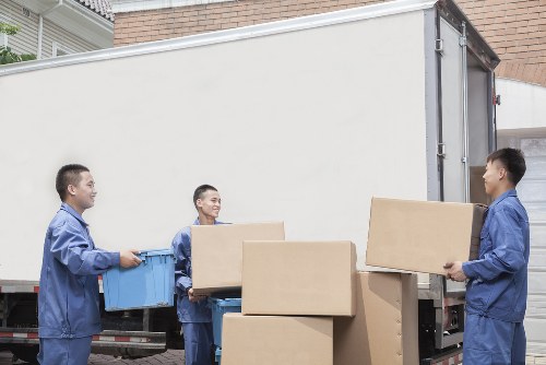 Local man with van removal service in Ilford ready for a home move